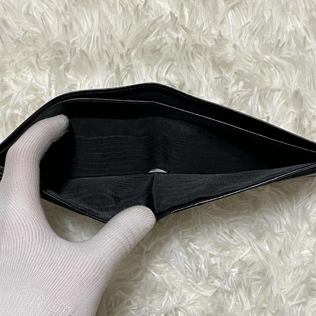 【未使用品】 グッチ　二つ折り 財布　シルバープレート　コンパクトウォレット　黒