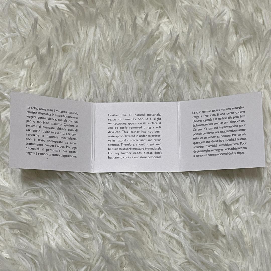 【未使用品】 グッチ　二つ折り 財布　シルバープレート　コンパクトウォレット　黒