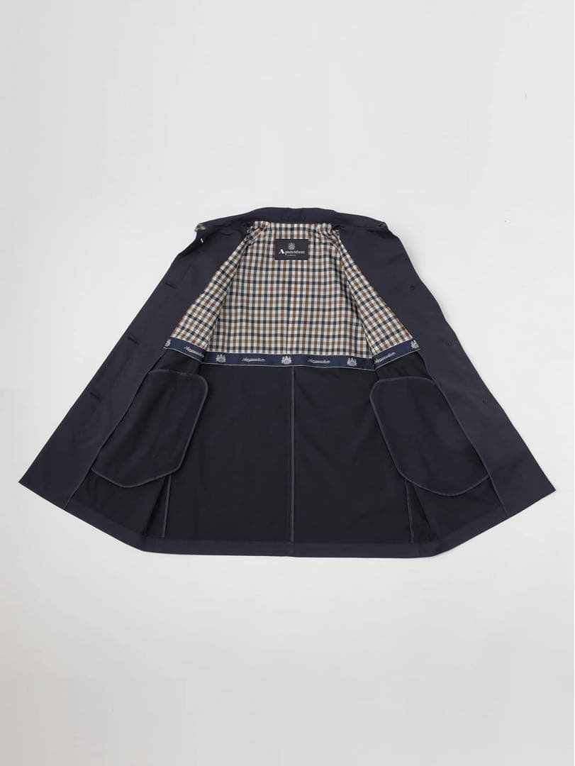 【新品✨タグ付き】定価：90,200円　アクアスキュータム　スプリングコート