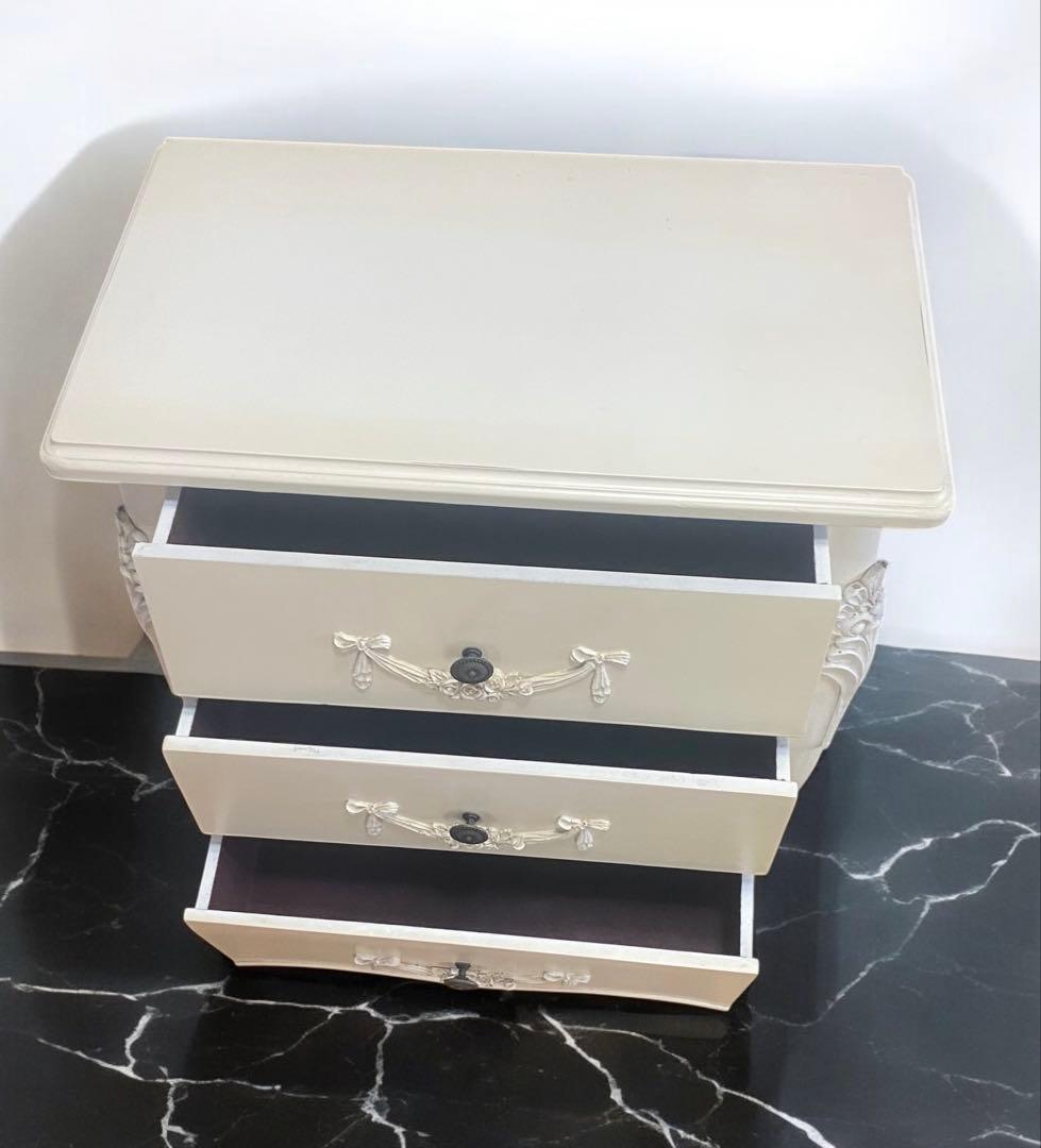 アンティーク★ロココ調猫脚の3段チェスト　ホワイト　60×34×76センチ