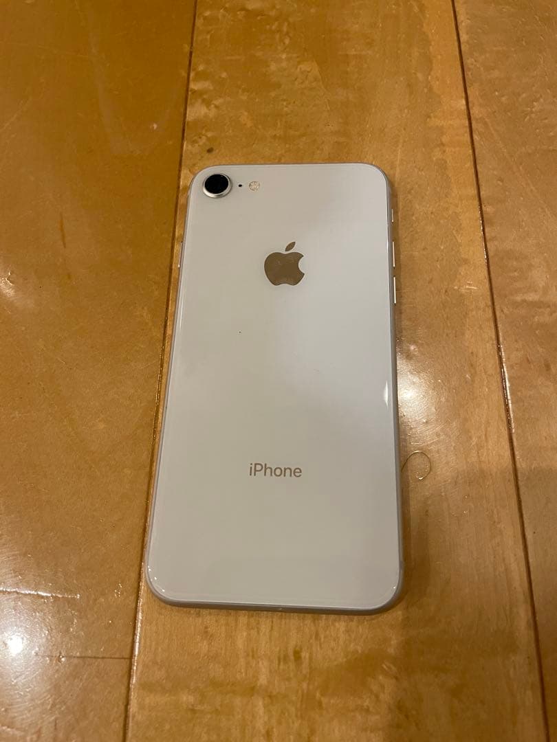 iphone8 シルバー64MB バッテリー85% SIMフリー