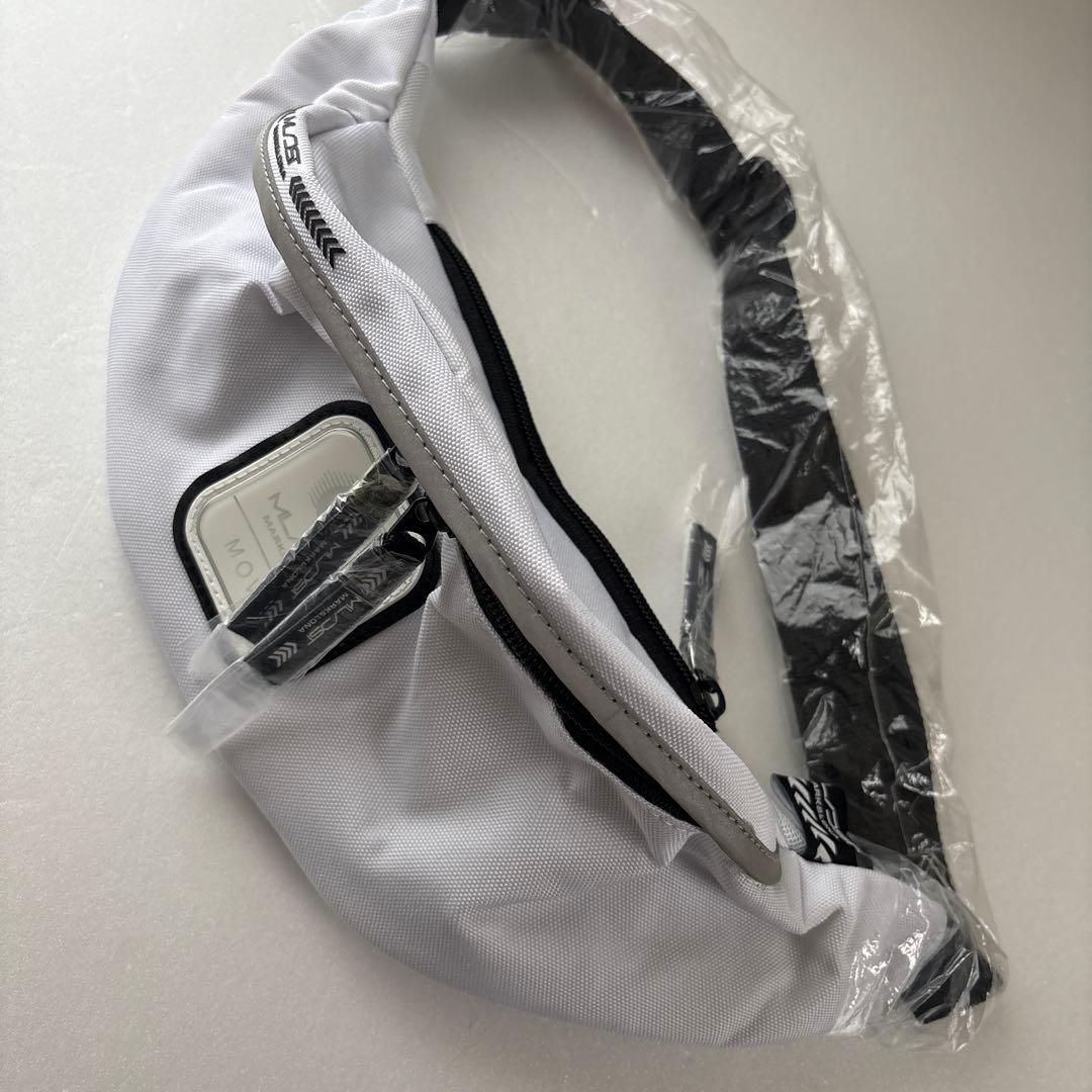 1*8様 木村拓哉モデル　マークアンドロナ　男女兼用　ウエストポーチ　バッグ　白