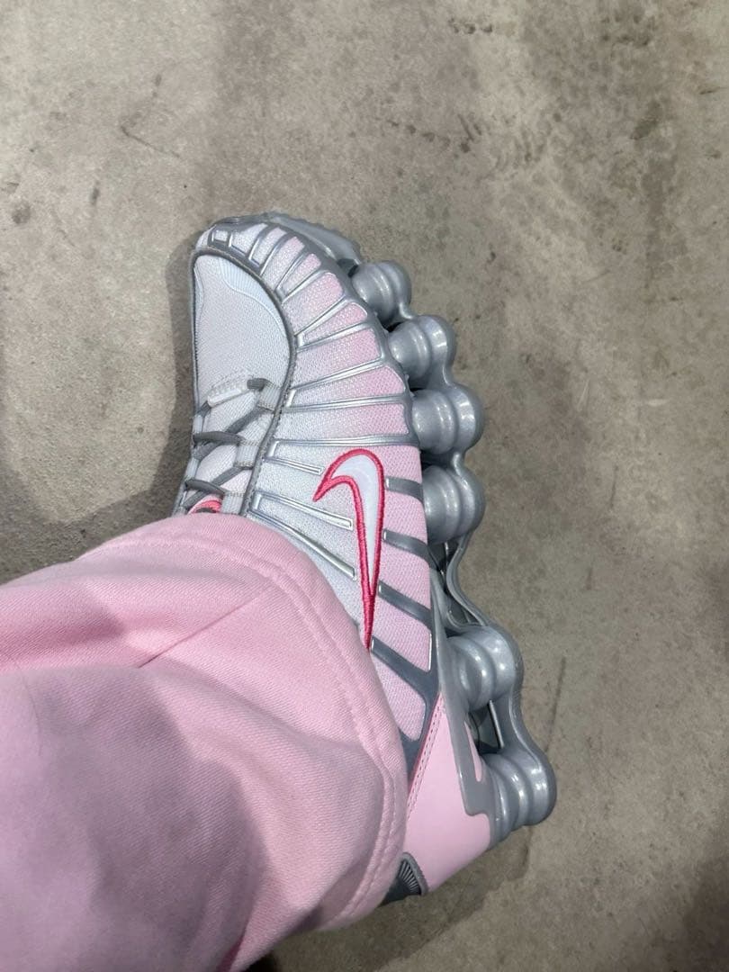 ショックス NIKE スニーカー