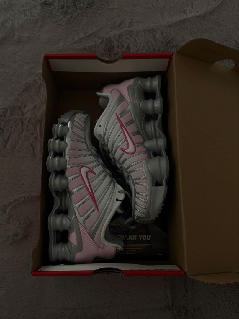 ショックス NIKE スニーカー