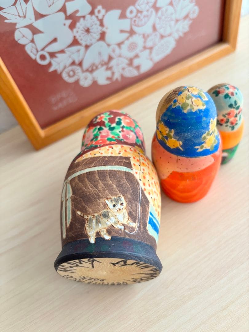 マリヤドミトリエワさん作　マトリョーシカ　4匹の猫ちゃんたちと