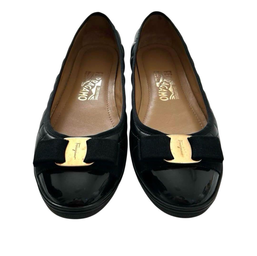 【サニー】FERRAGAMO ヴァラリボン キルティングフラットシューズ