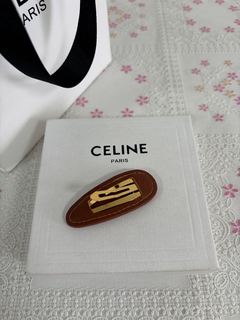 ブラウン レザー ヘアクリップ Celine ヘアピン