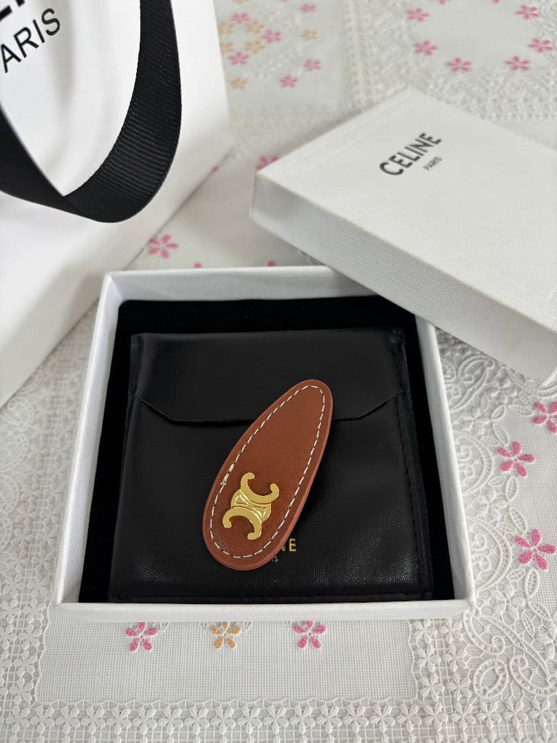 ブラウン レザー ヘアクリップ Celine ヘアピン
