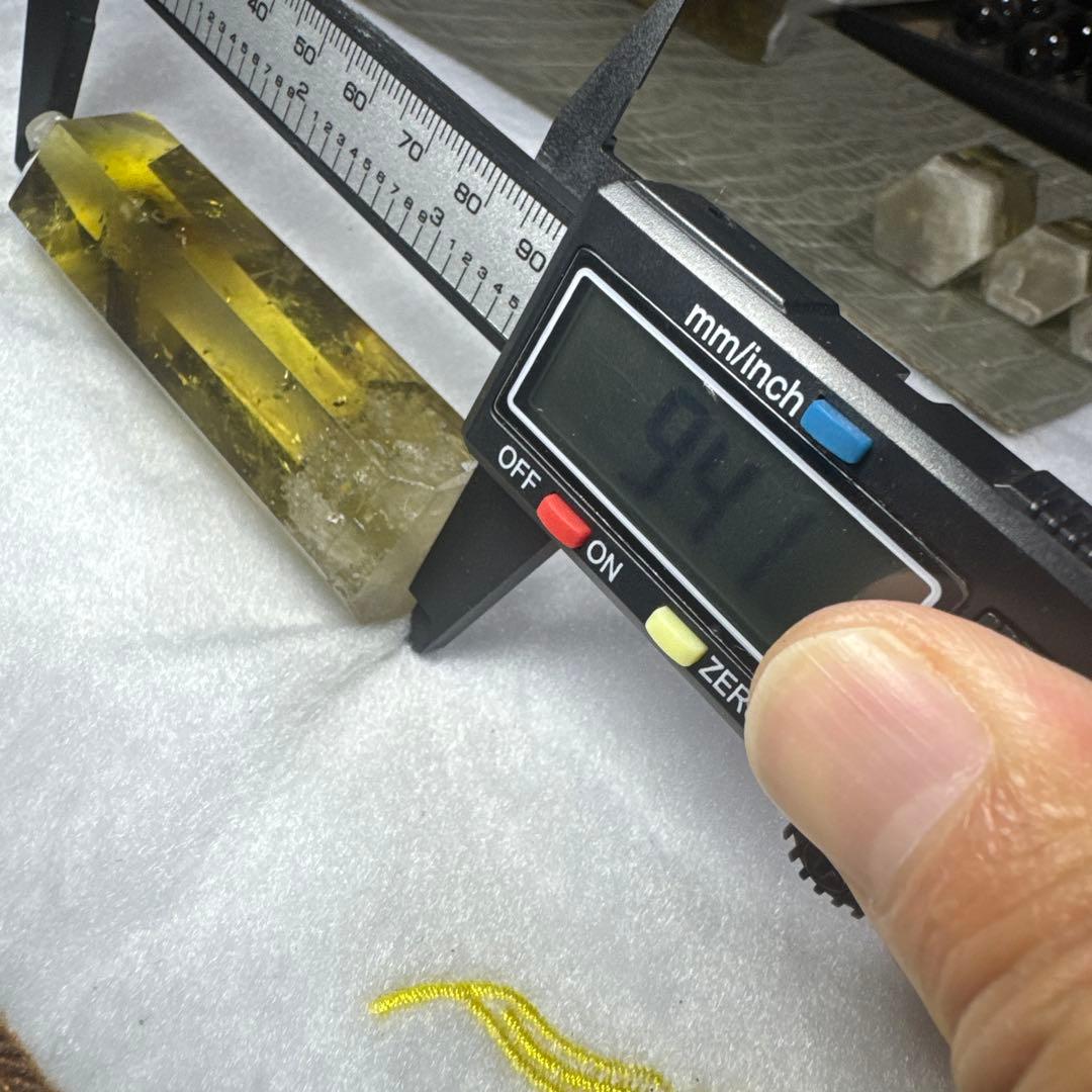 【極上品】スモーキーゼウスシトリン ファントム入り ポイント原石セット　台座付