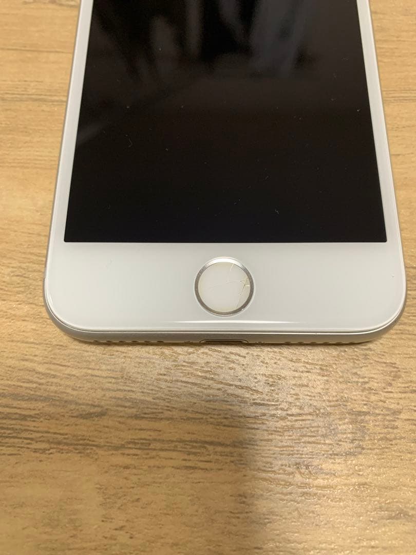 Apple iPhone 8 シルバー 64GB