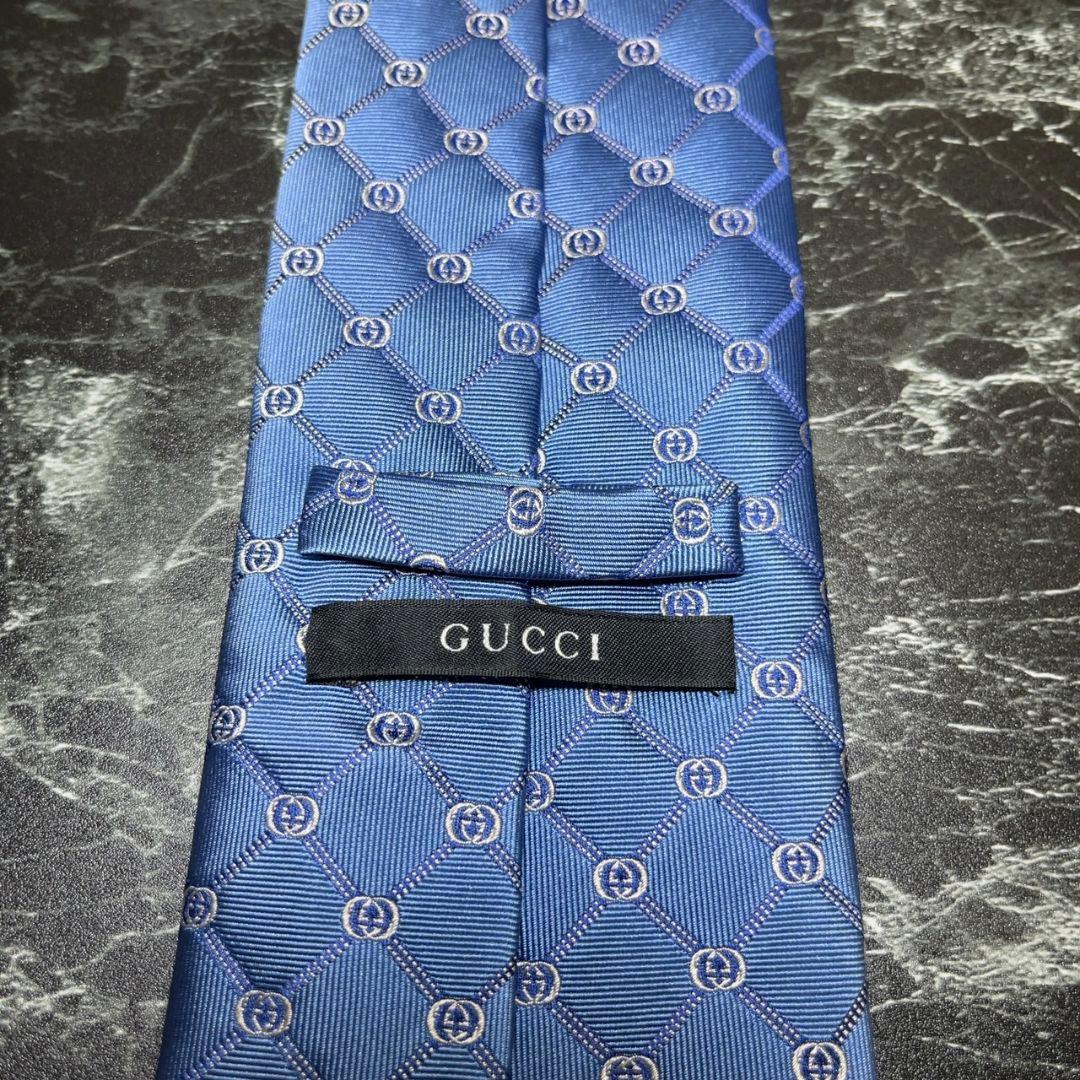 GUCCI グッチロゴ入りブルー系ネクタイ インターロイキング