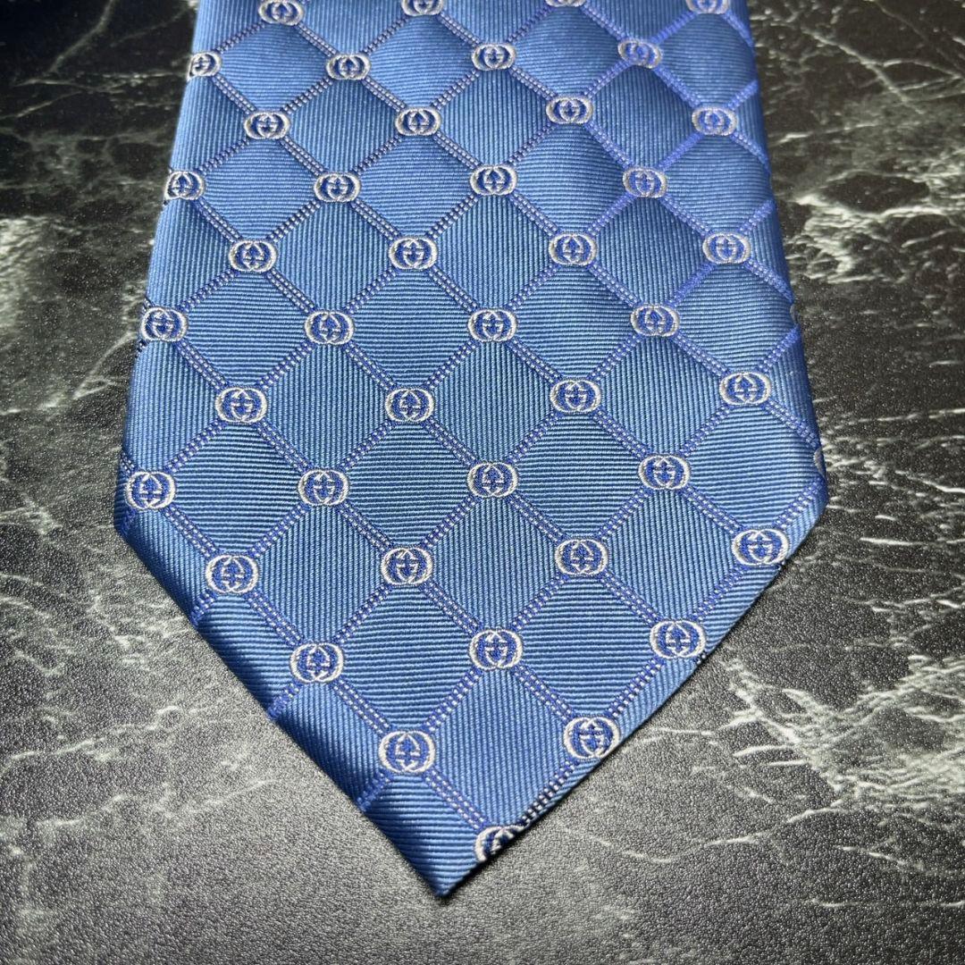 GUCCI グッチロゴ入りブルー系ネクタイ インターロイキング