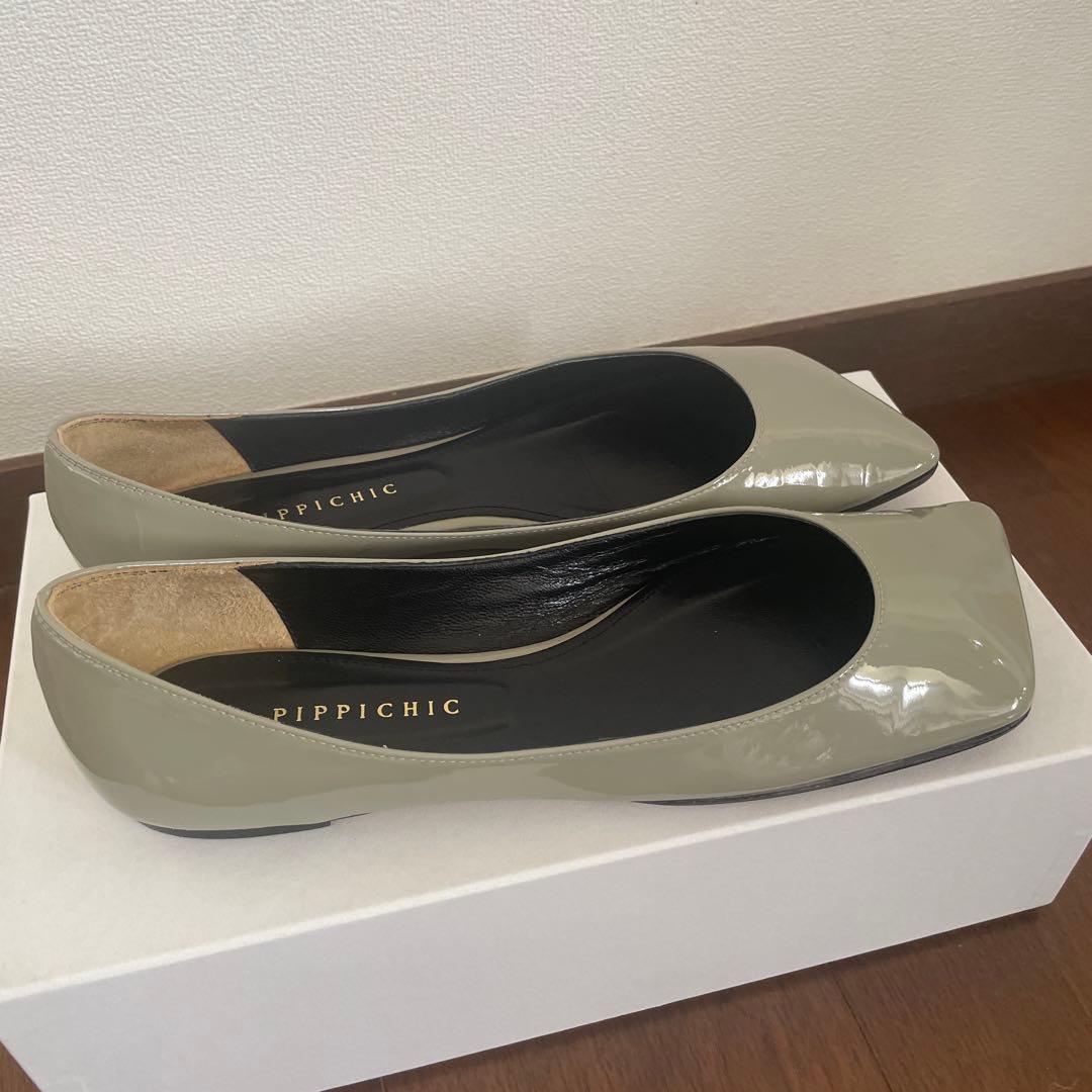 PIPPICHIC グレー ポインテッドトゥ フラットシューズ