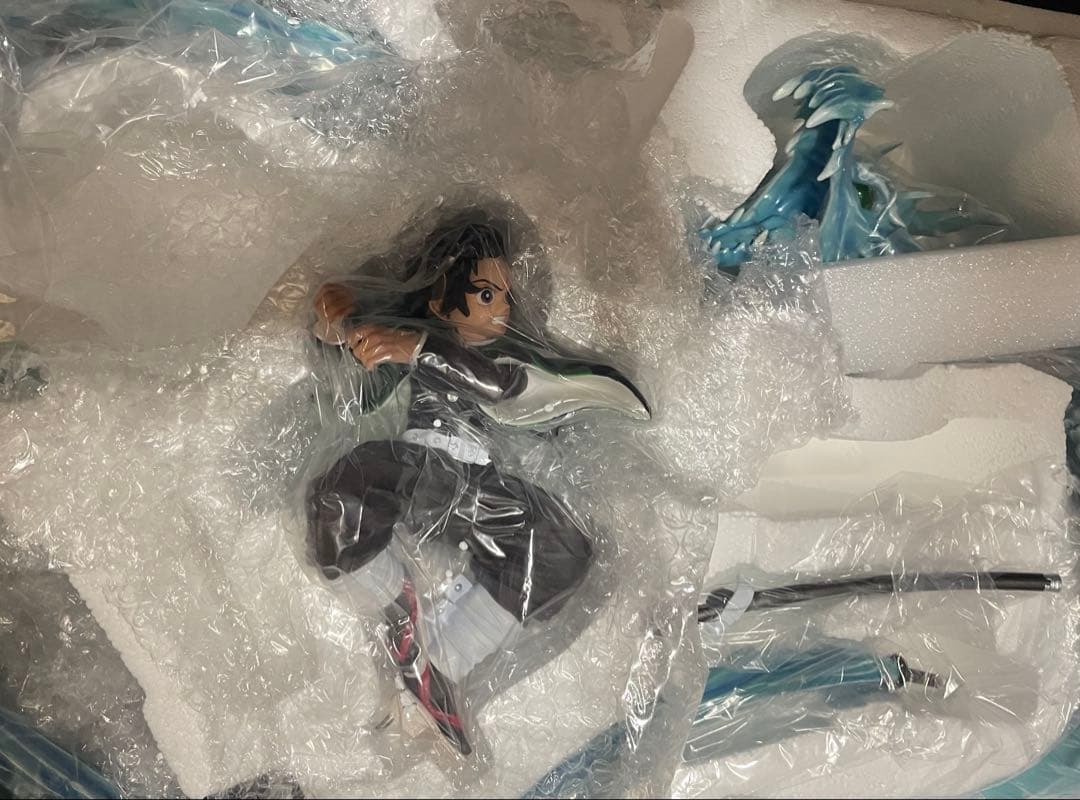 鬼滅の刃 竈門炭治郎 フィギュア 水の呼吸エフェクト ジオラマ 未使用