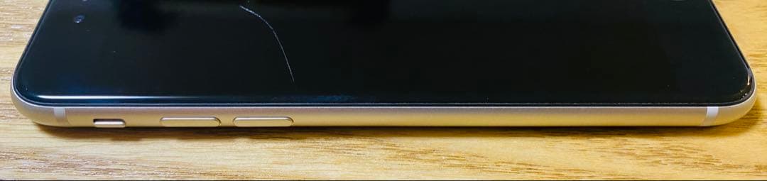 iPhoneSE 第3世代 64GB スターライト SIMフリー