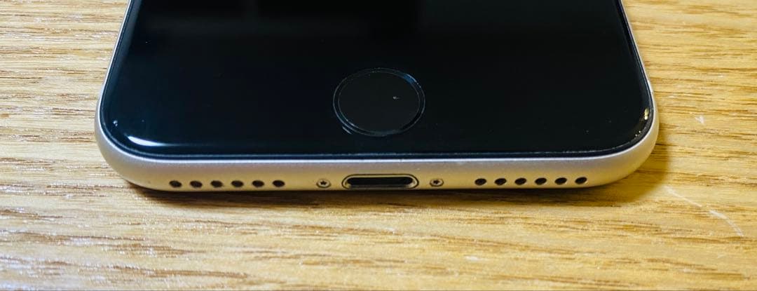 iPhoneSE 第3世代 64GB スターライト SIMフリー