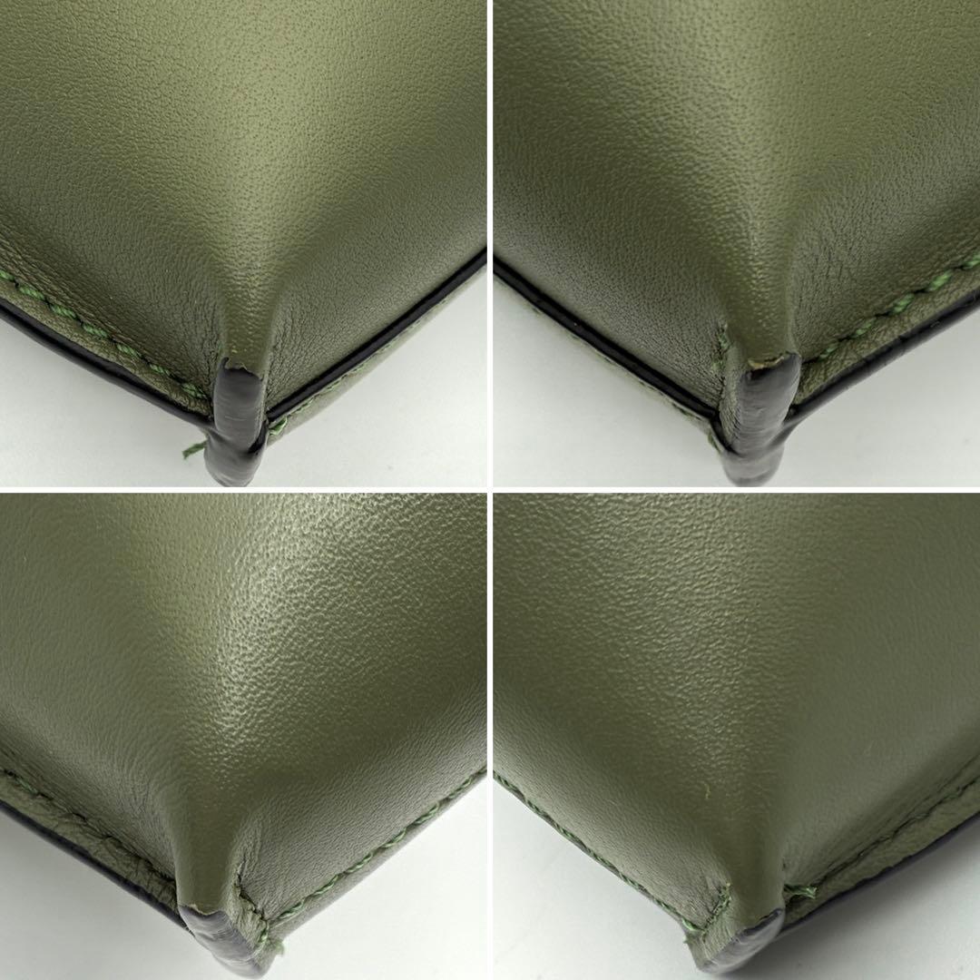 未使用に近い ロエベ ショルダーバッグ エレファント アナグラム レザー 緑