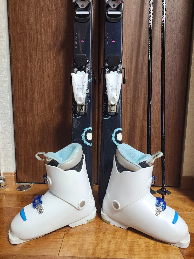 子供用 スキー板140cm　ブーツ　ストック　3点セット