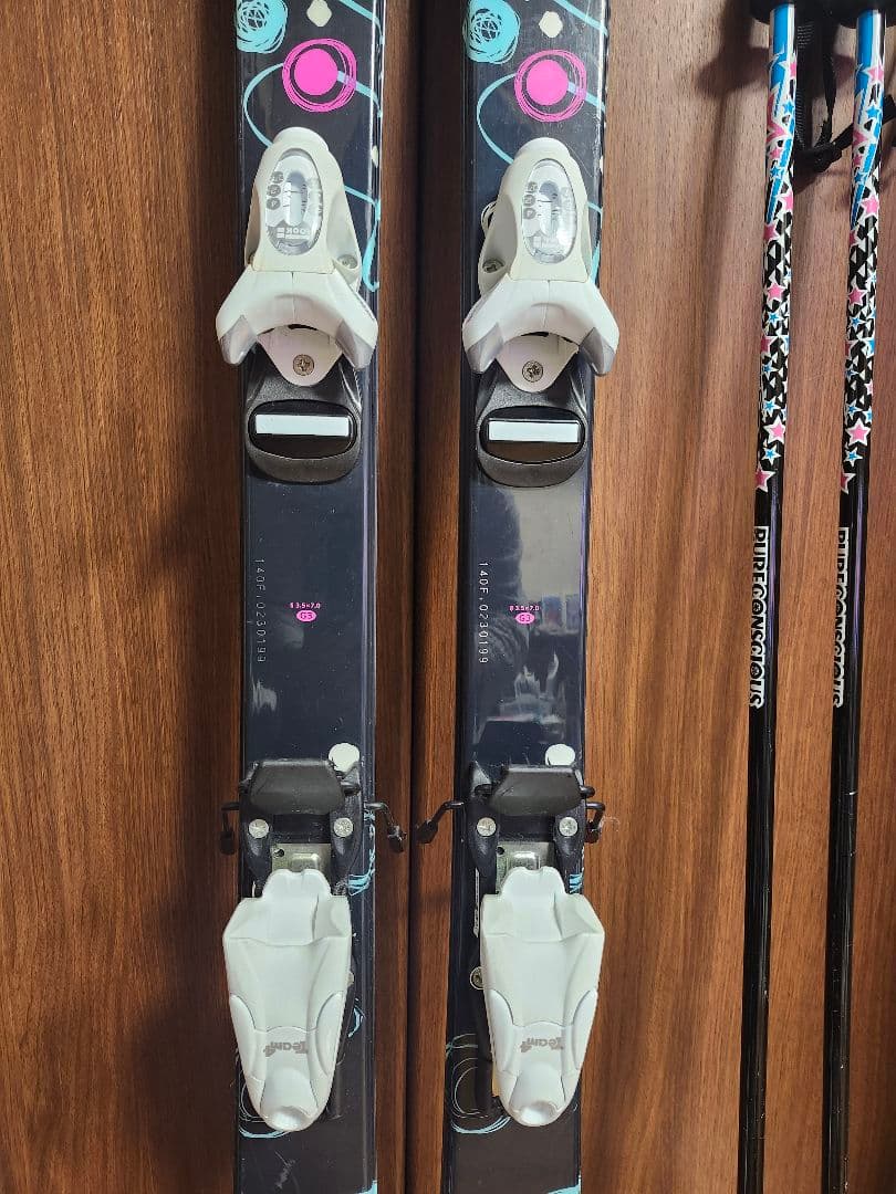 子供用 スキー板140cm　ブーツ　ストック　3点セット