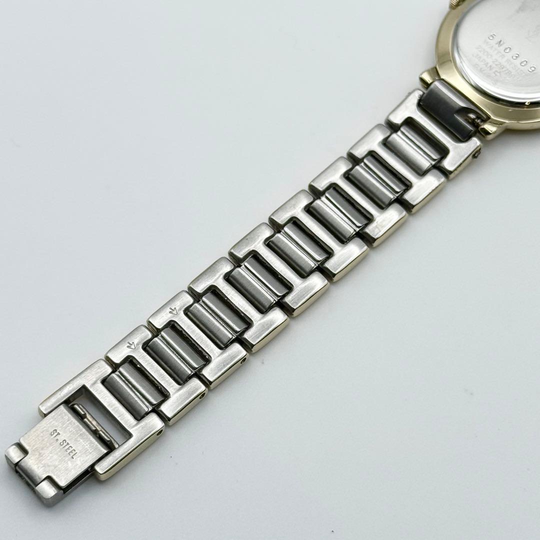 ✨稼働・美品✨サンローラン 腕時計 クォーツ ラウンド コンビ 青文字盤