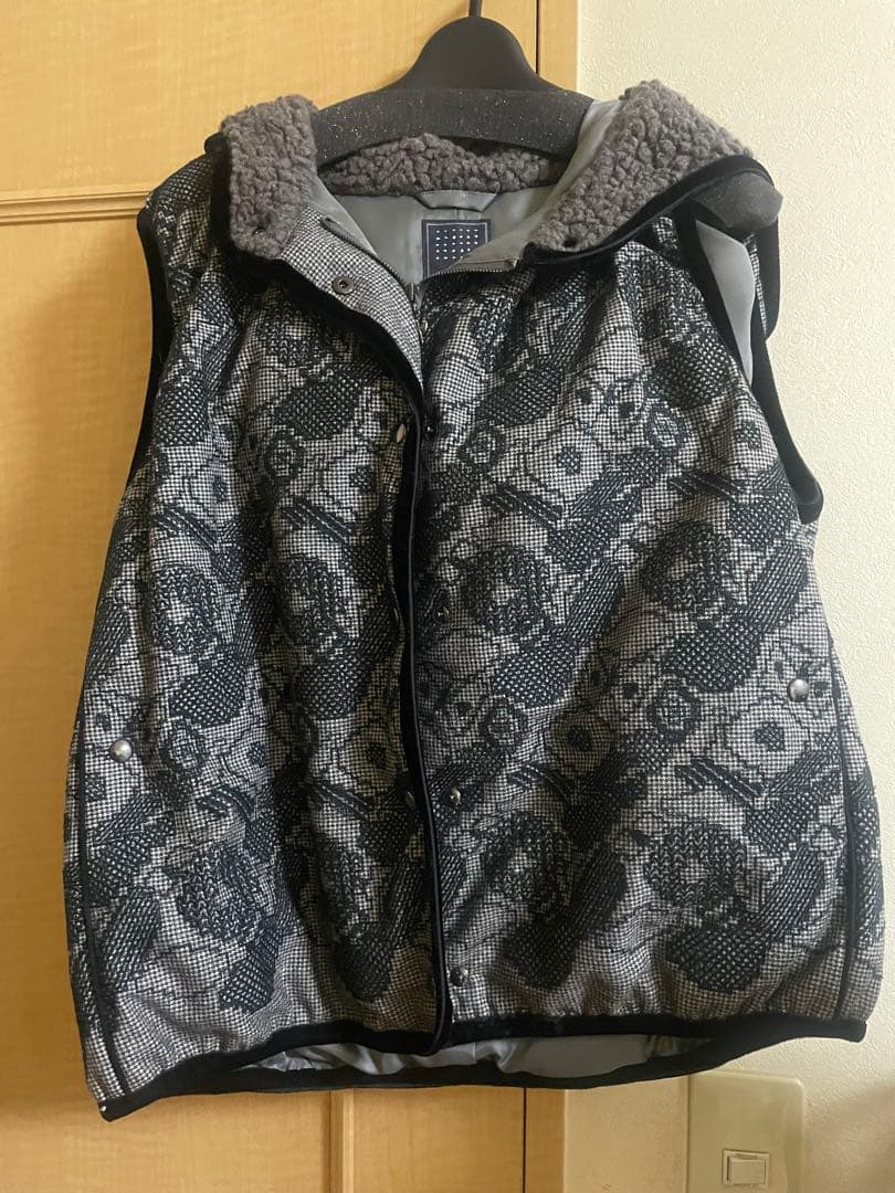 ミナペルホネン　ダウンベスト