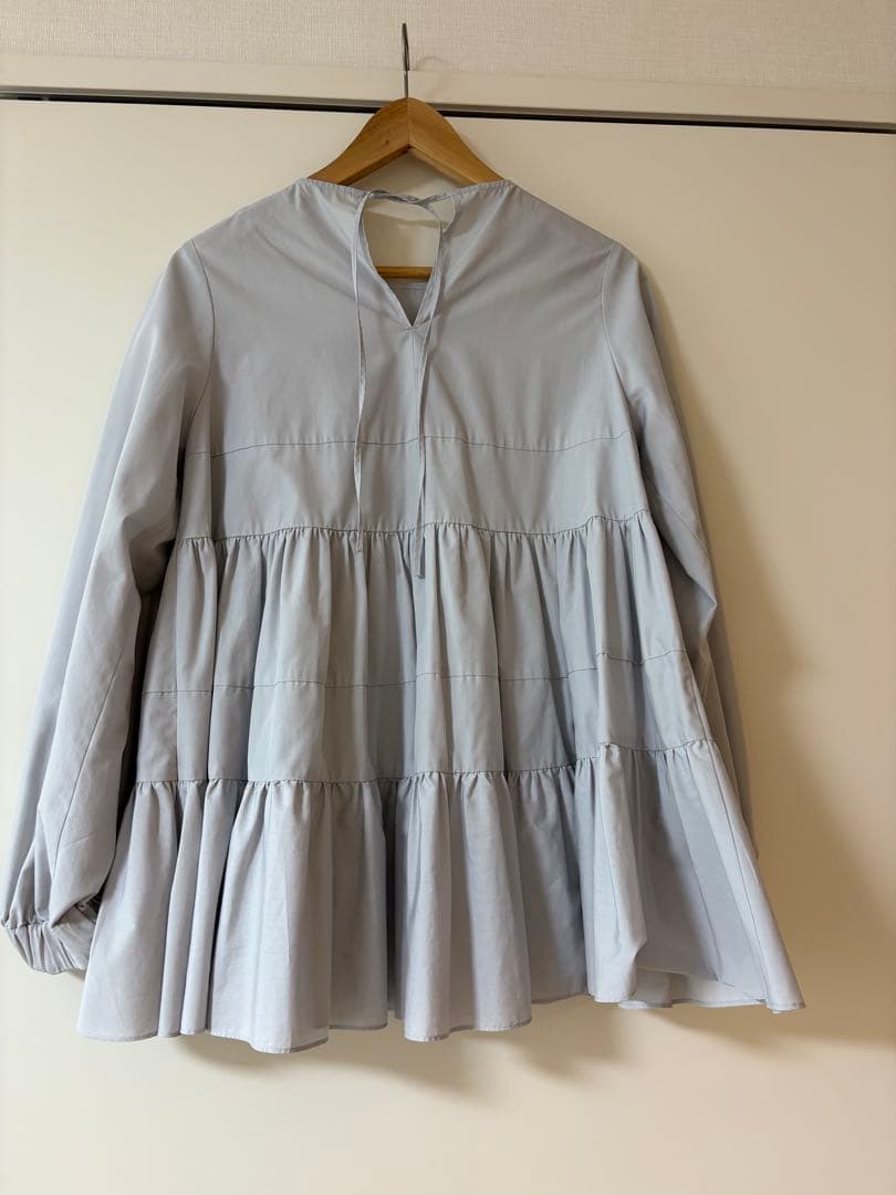 yori ティアードロングブラウス　グレー