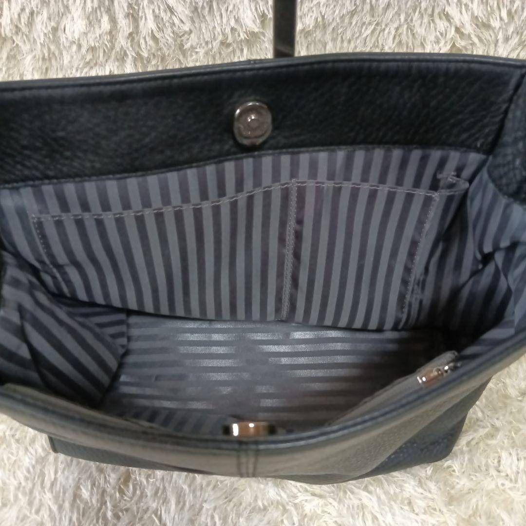 GINZA  銀座かねまつ　ワンショルダーバッグ メタルプレート付　黒 レザー革