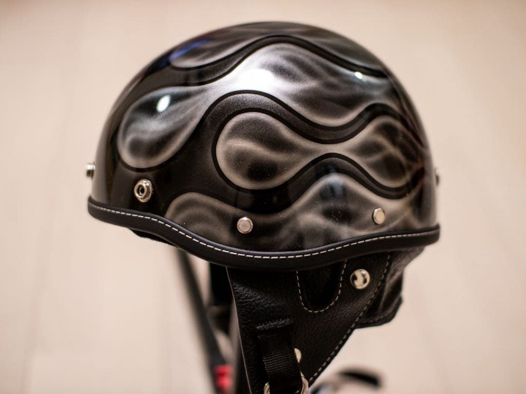 L 新品未使用　ポリヘル　ポリス　ヘルメット 黒、シルバーフレア