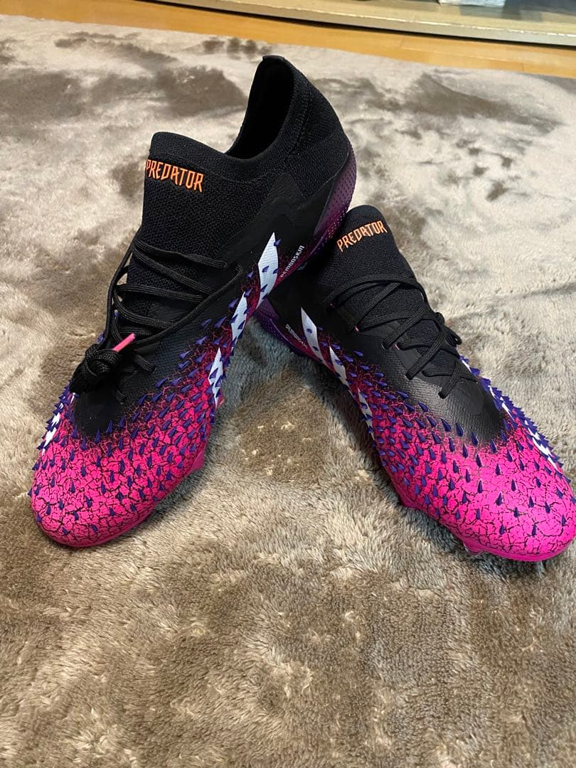 槙野智章選手！直筆サイン入りスパイク プレデターフリーク1