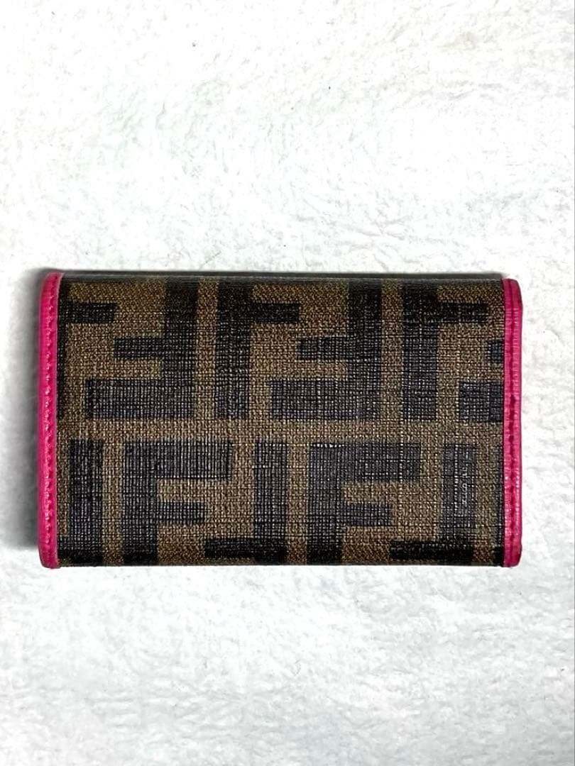 美品 フェンディ ズッカ柄 6連キーケース 箱付き