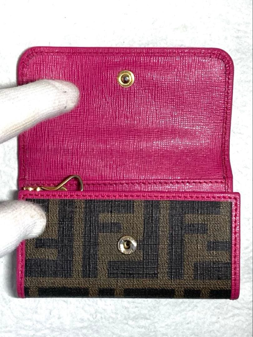 美品 フェンディ ズッカ柄 6連キーケース 箱付き