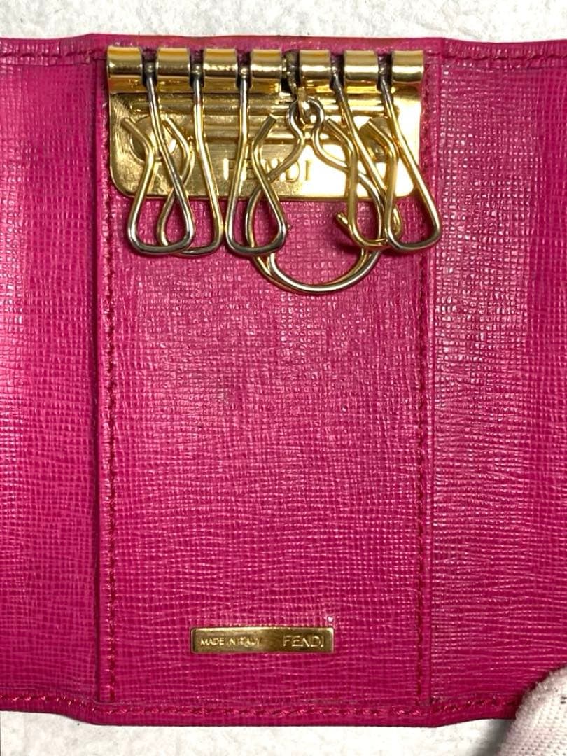 美品 フェンディ ズッカ柄 6連キーケース 箱付き