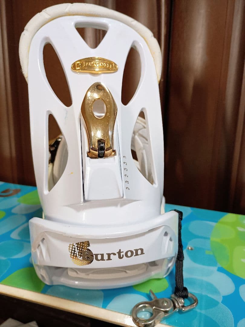 m*o様 Burtonスノーボード　✕　ビンディングcustom　レディース