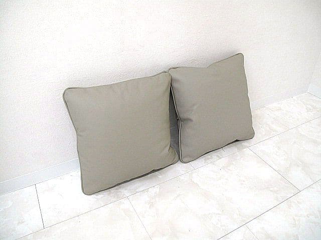 展示品　アルモニア　本革クッション　2点セット　41ｃｍ×41ｃｍ　スクエア