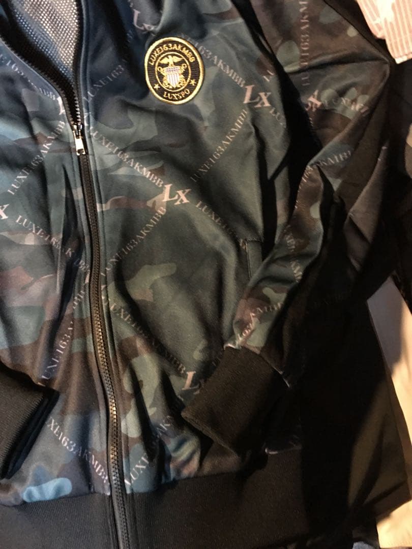 ゆうぞうゆっちAKM LUXE ZIP STAND