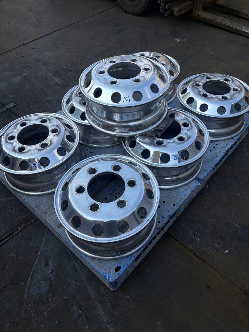 アルコア　ALCOA アルミホイール　4トン車　17.5㌅