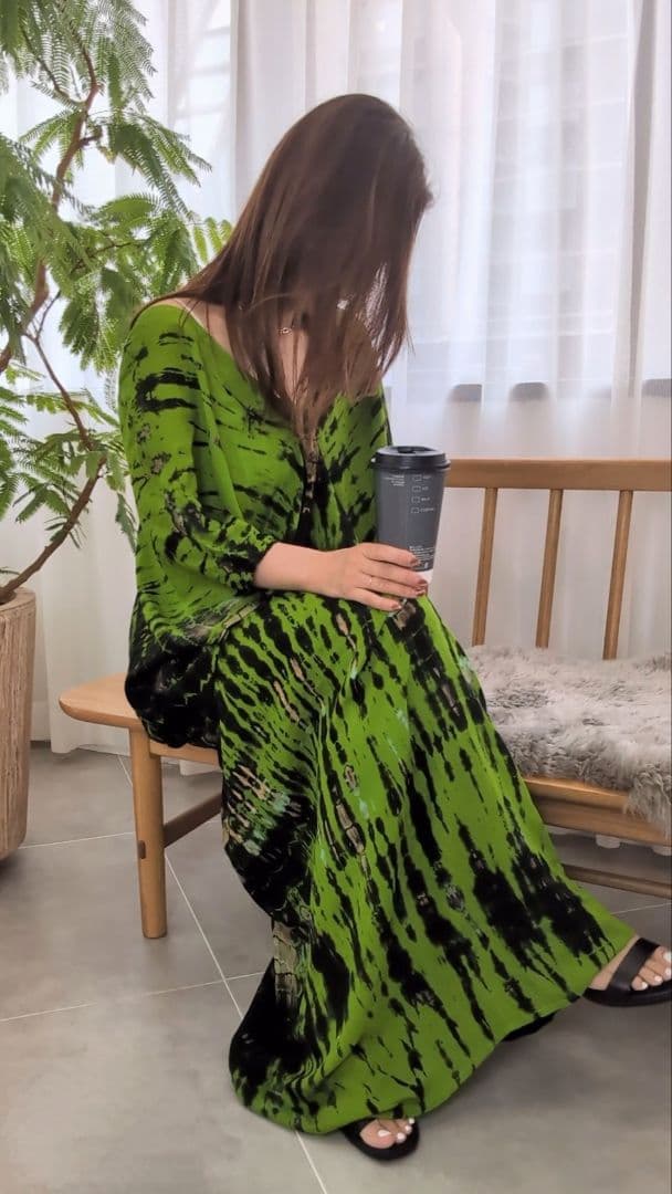 五分袖✨カフタンドレスワンピース　グリーン　ロング丈　体型カバー　タイダイ