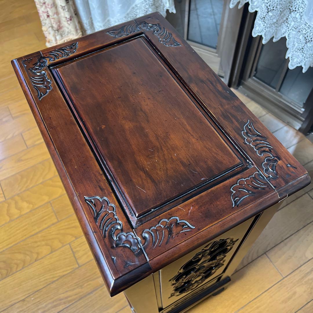 ダークブラウン木製キャビネット