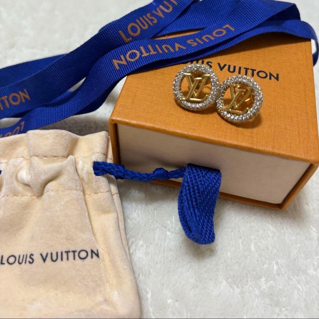 LOUIS VUITTON ゴールドピアス