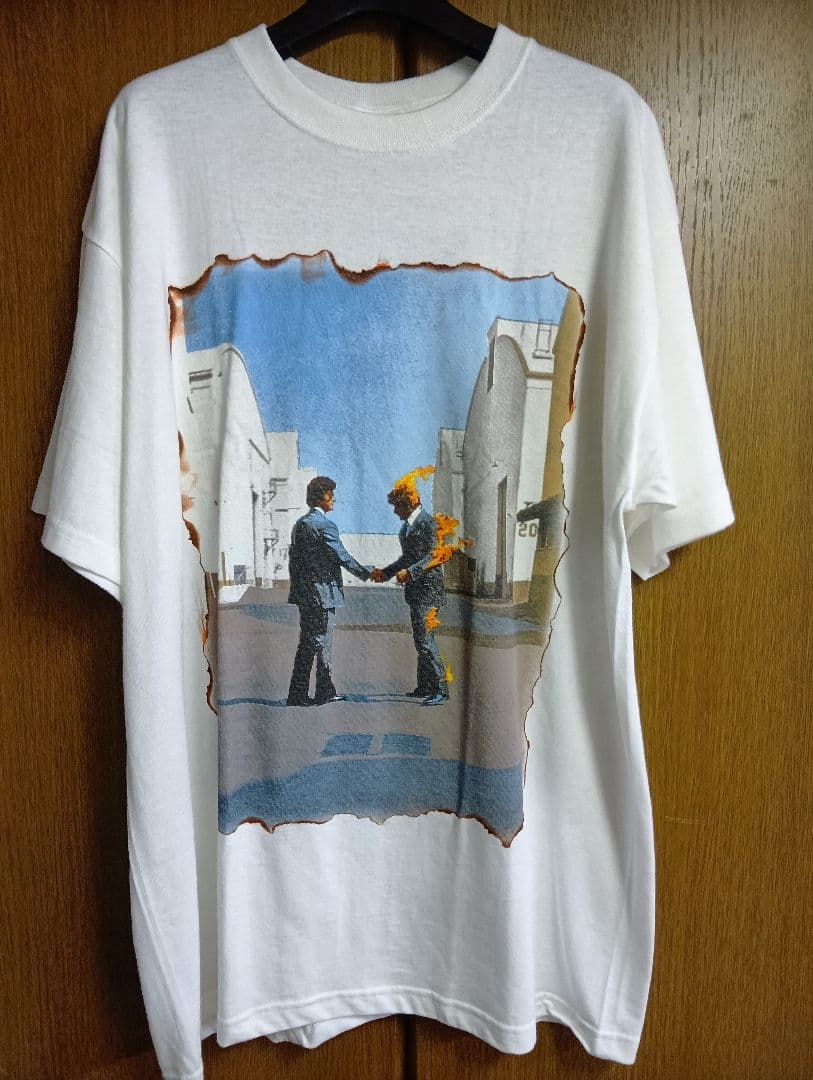 ピンクフロイドTシャツ 炎のデザイン
