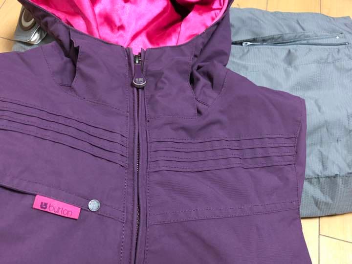 紫のBurtonのレディースウェア