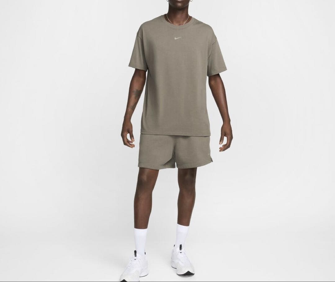 海外限定色☆ナイキx NOCTA【ショートスリーブグラフィックT】ブラウンL新品