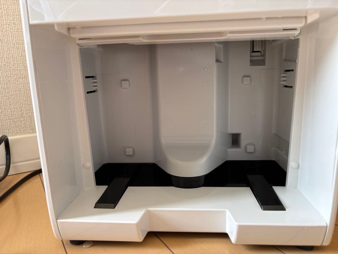 IRIS OHYAMA 除湿機 IJC-J56 ホワイト　2024年製