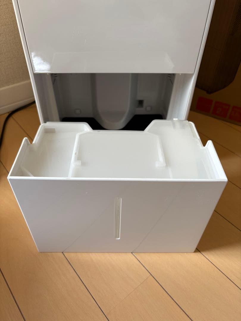 IRIS OHYAMA 除湿機 IJC-J56 ホワイト　2024年製