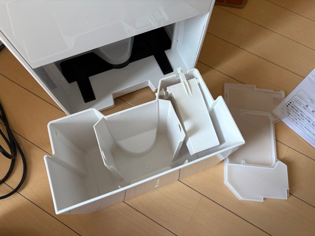 IRIS OHYAMA 除湿機 IJC-J56 ホワイト　2024年製