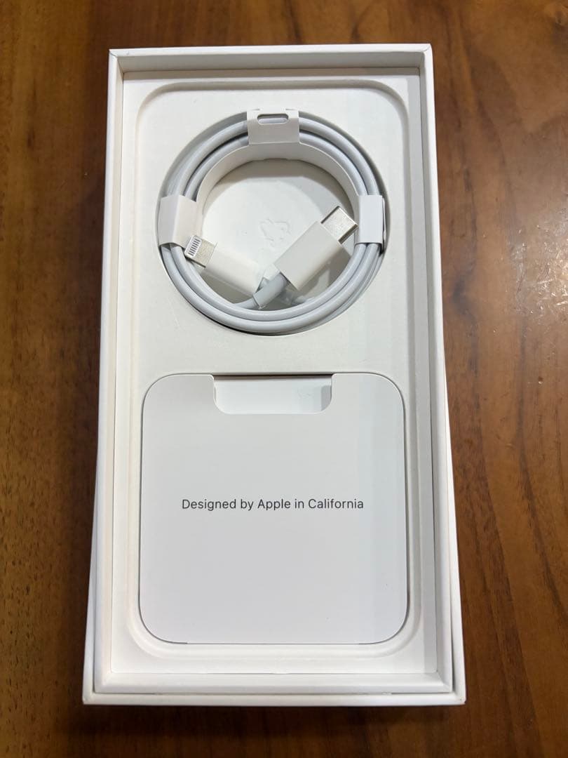 iPhone13 128GB スターライト（ホワイト）