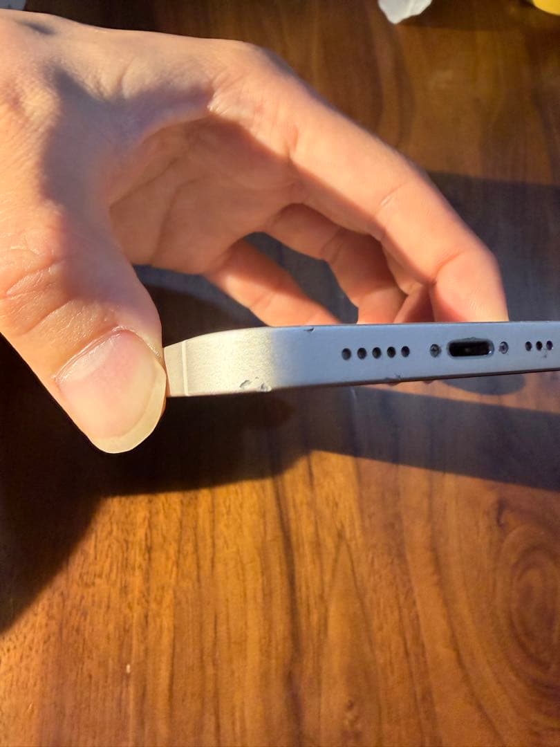 iPhone13 128GB スターライト（ホワイト）