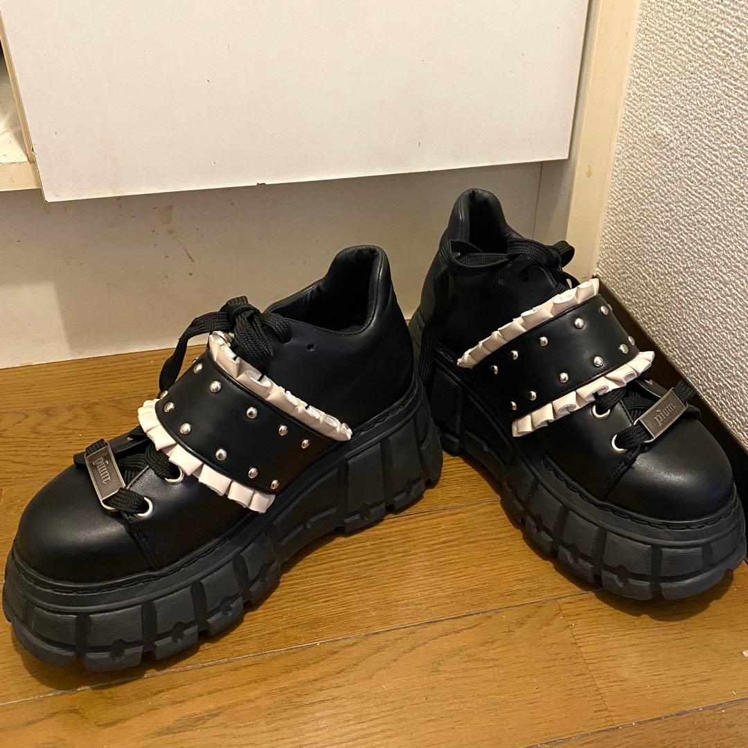 Pium フリルベルトボリュームスニーカー ピンク×ブラック Sサイズ