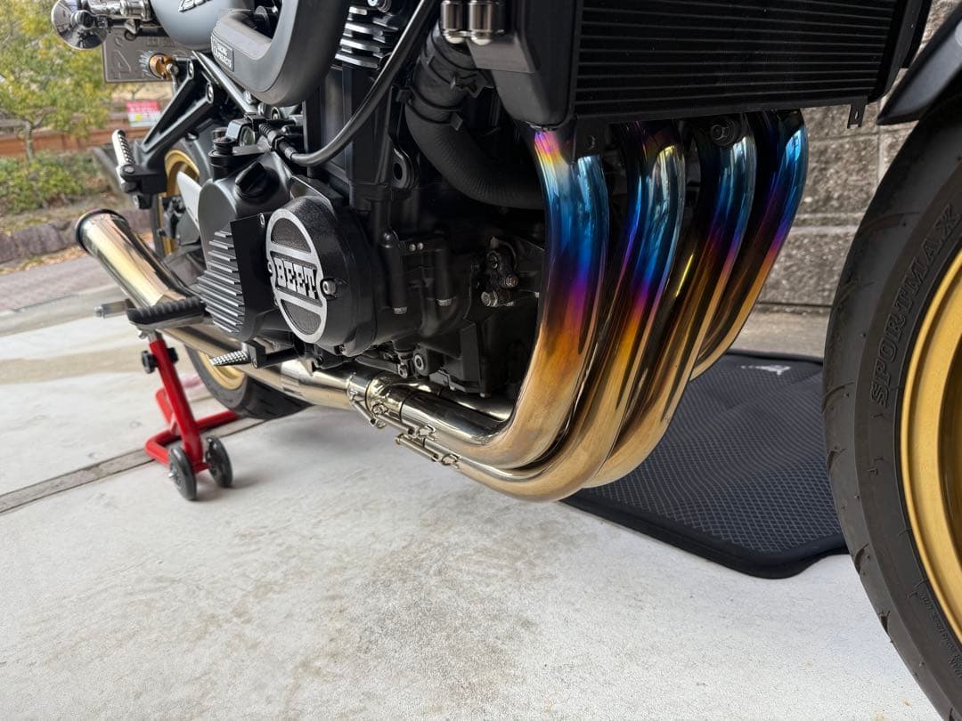 z900rsマフラーともちさん専用