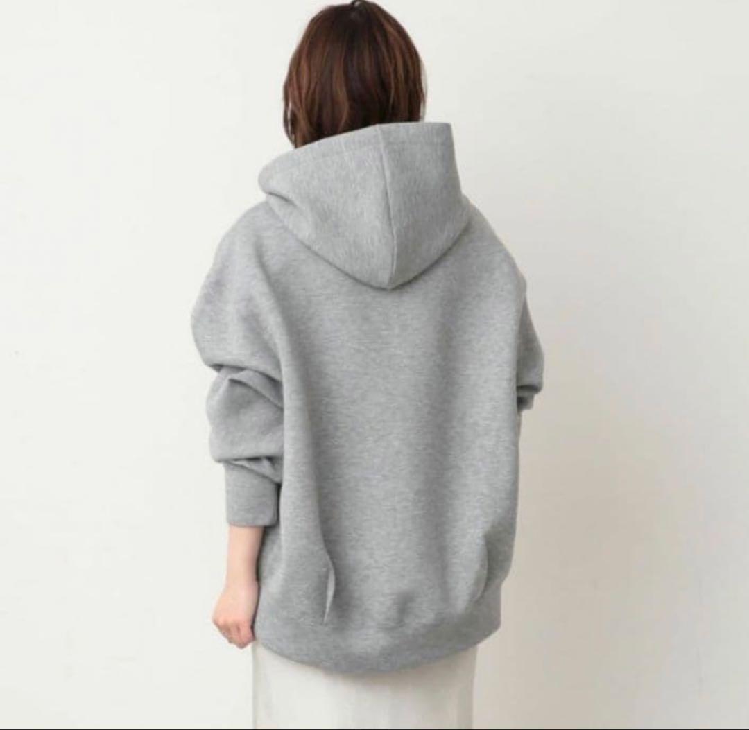 美品　スローブイエナ　ボリュームジップアップフーディ　ダンボールニット　2024